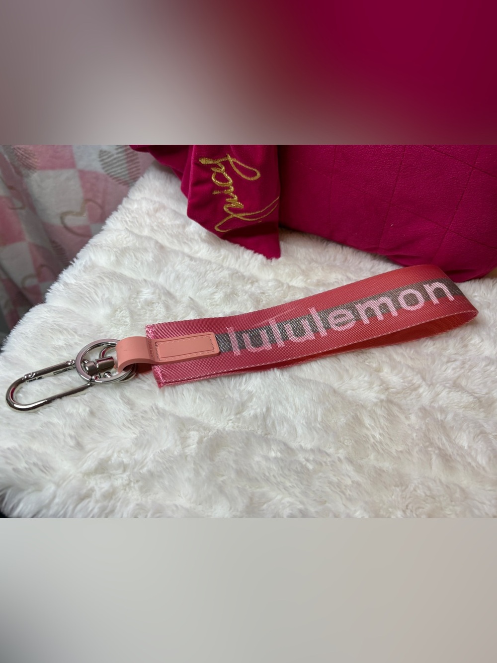 NWOT Lululemon Never-lost Keychain
